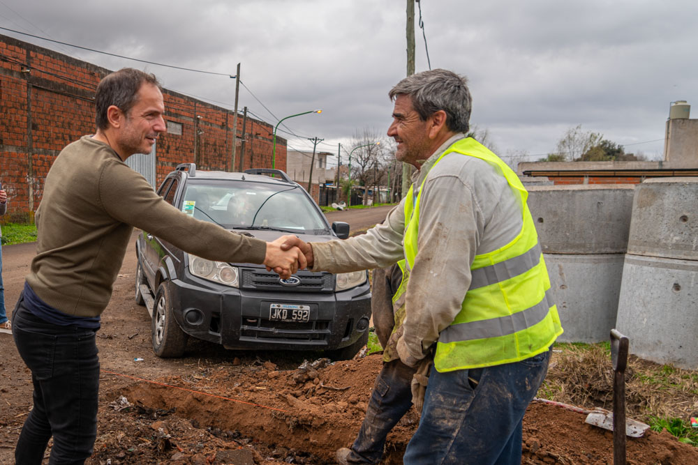 NOTICIAS CAMPANA:  EL INTENDENTE SUPERVISO EL INICIO DE UNA NUEVA ETAPA DE AMPLIACION DE LA RED CLOACAL EN LAS CAMPANAS
